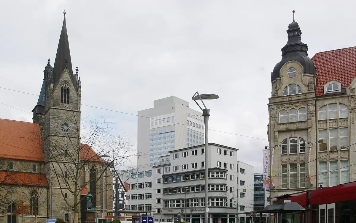 The Anger area of Erfurt with a church tower and a shopping street