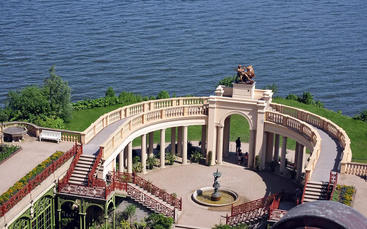Garden terrace by the lake at Schwerin palace, with steps, balustrades and the water behind